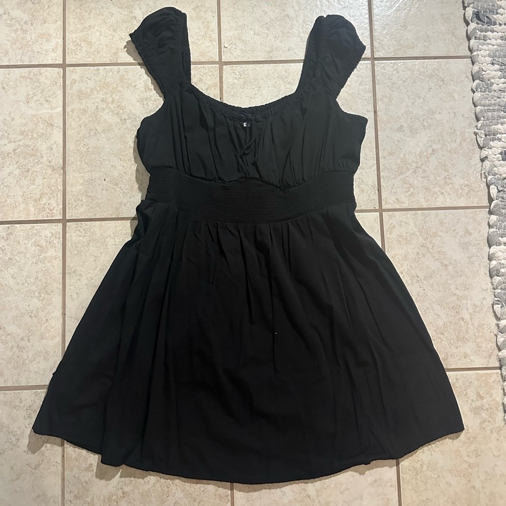 Old Navy Black Gathered Top